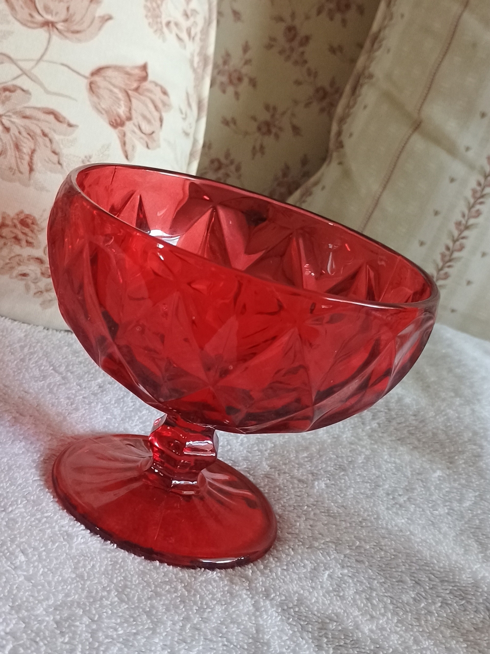 Holiday Red Glass Dessert Bowl - Picture 2 of 2